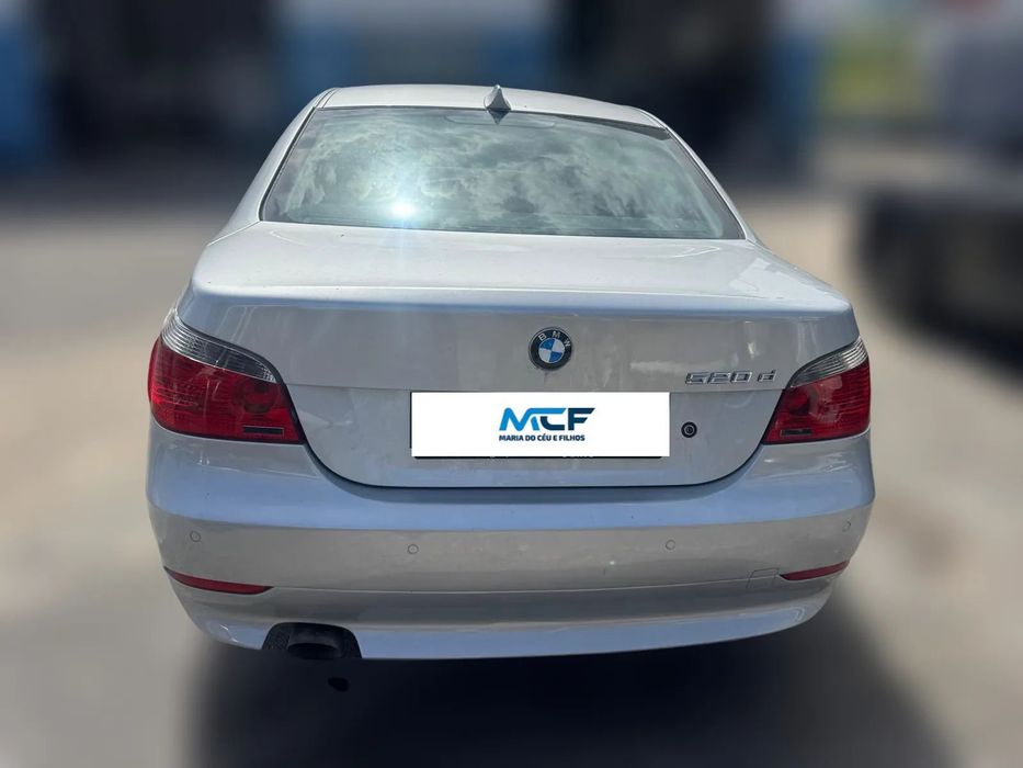 BMW E60 520 d de 2006 para peças