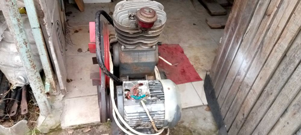 Продам компресор