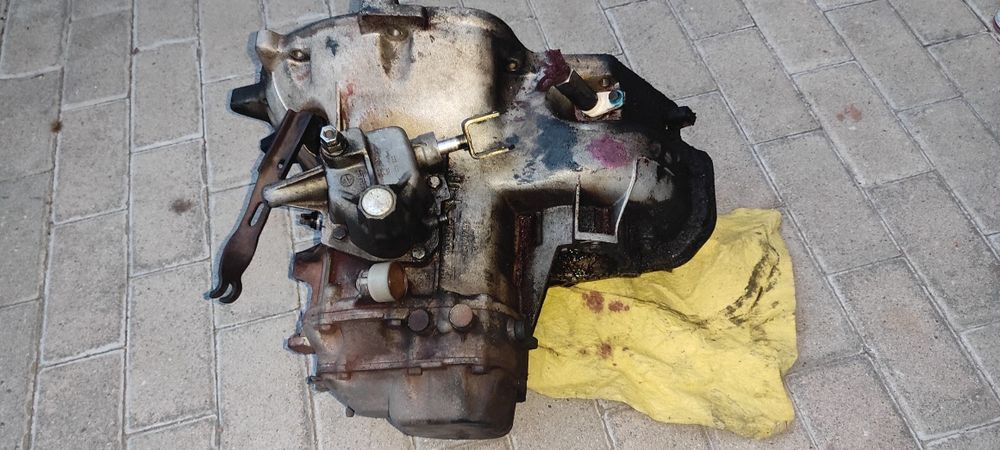 Caixas velocidades F10 - Opel Corsa A