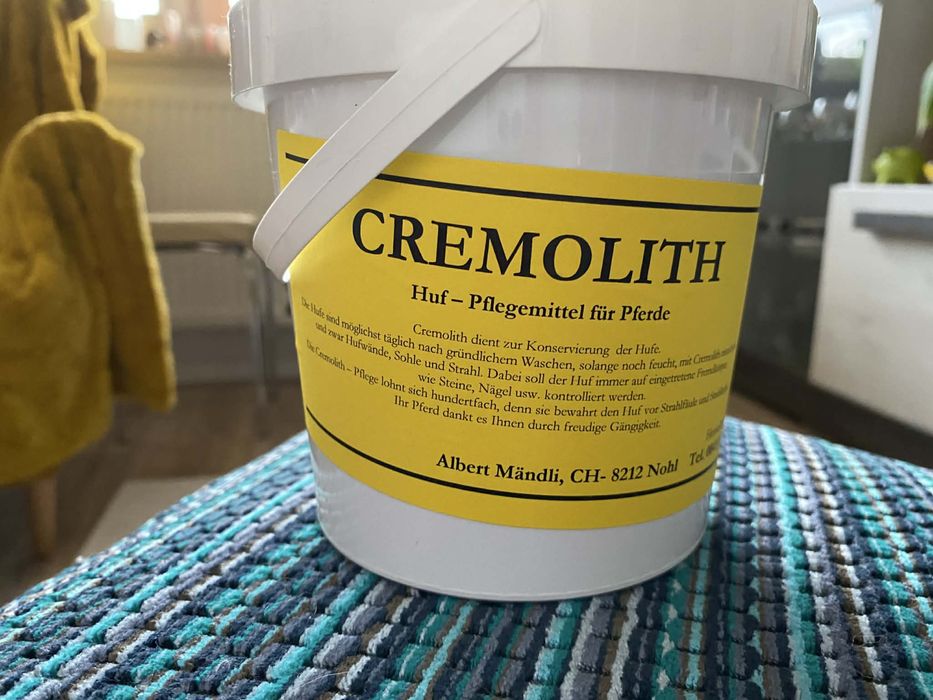 Cremolith preparat do pielęgnacji kopyt koni