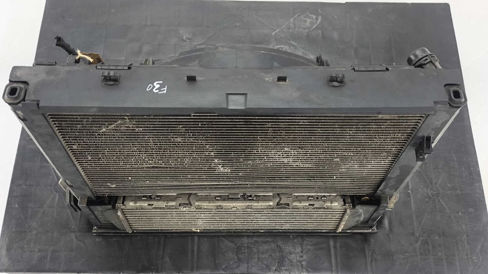 Kit/cassete Radiador BMW Serie 3/4 (F3x) 8507.422 (Com Termo ventilador)
