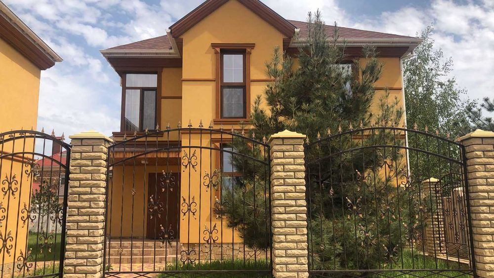 Дом в Совиньоне на ведущей к морю улице