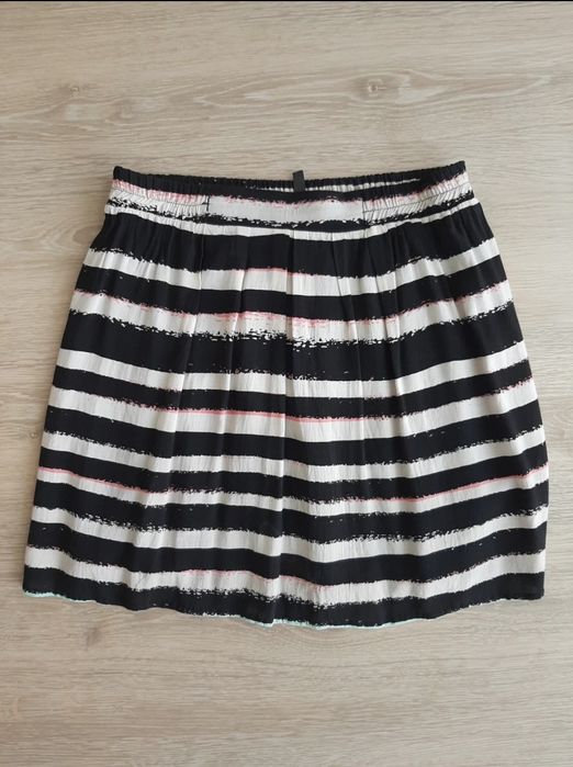 Saia às riscas Naf Naf nr. 36