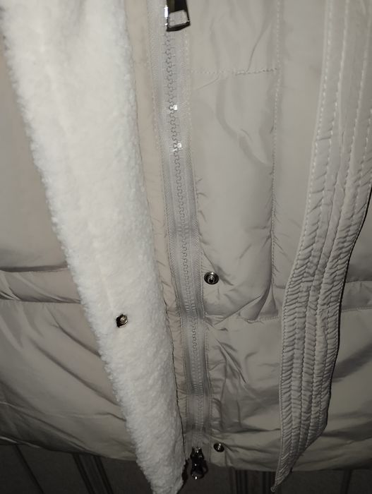 якісна куртка пуховик пальто з хутром