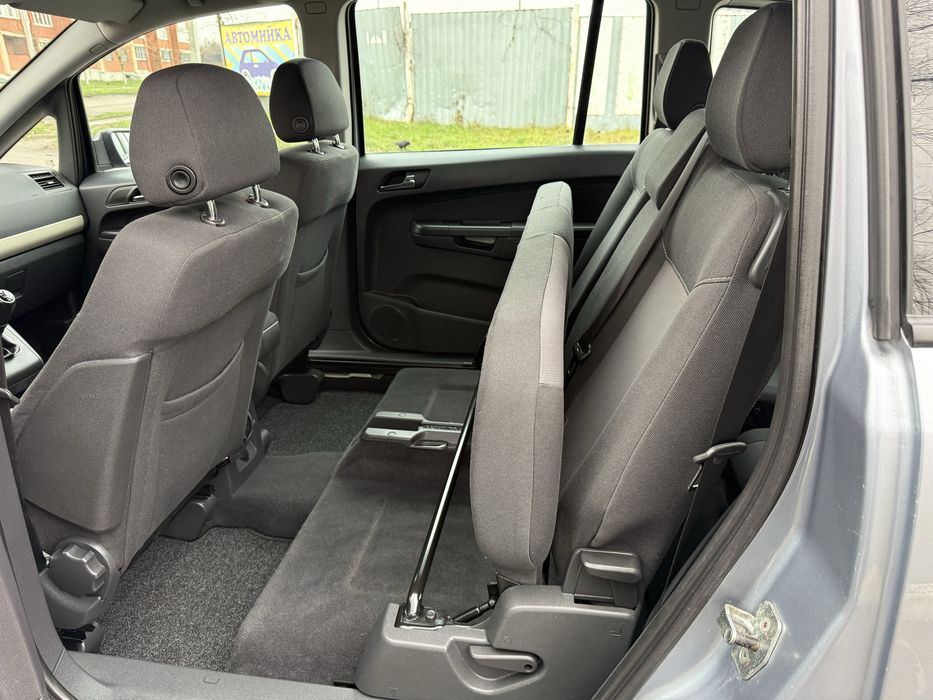 Opel Zafira з Німеччини 7 місць