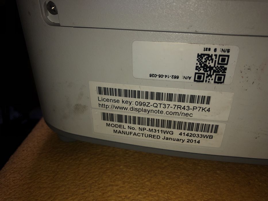 Projektor rzutnik Nec (uszkodzony,czesci?)