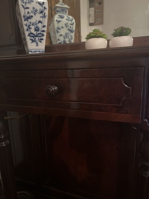 Aparador guarda chapeus