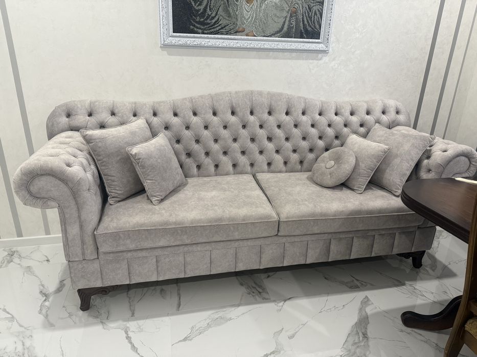 Диван з кріслом