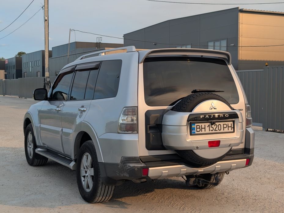 Mitsubishi Pajero 2007 VIN JMYLYV98W7J000878 фото оголошення 3 з 8