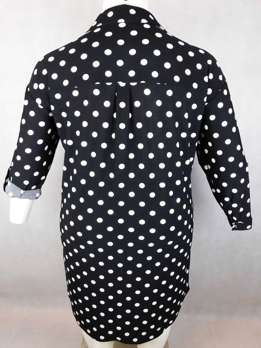 Komplet w grochy z koszulo-tuniką  Plus Size 2XL - 50/52