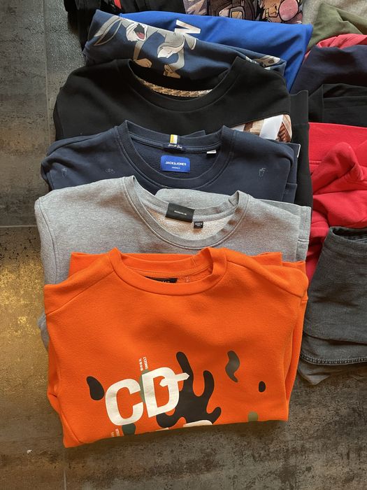 Ubrania młodzieżowe