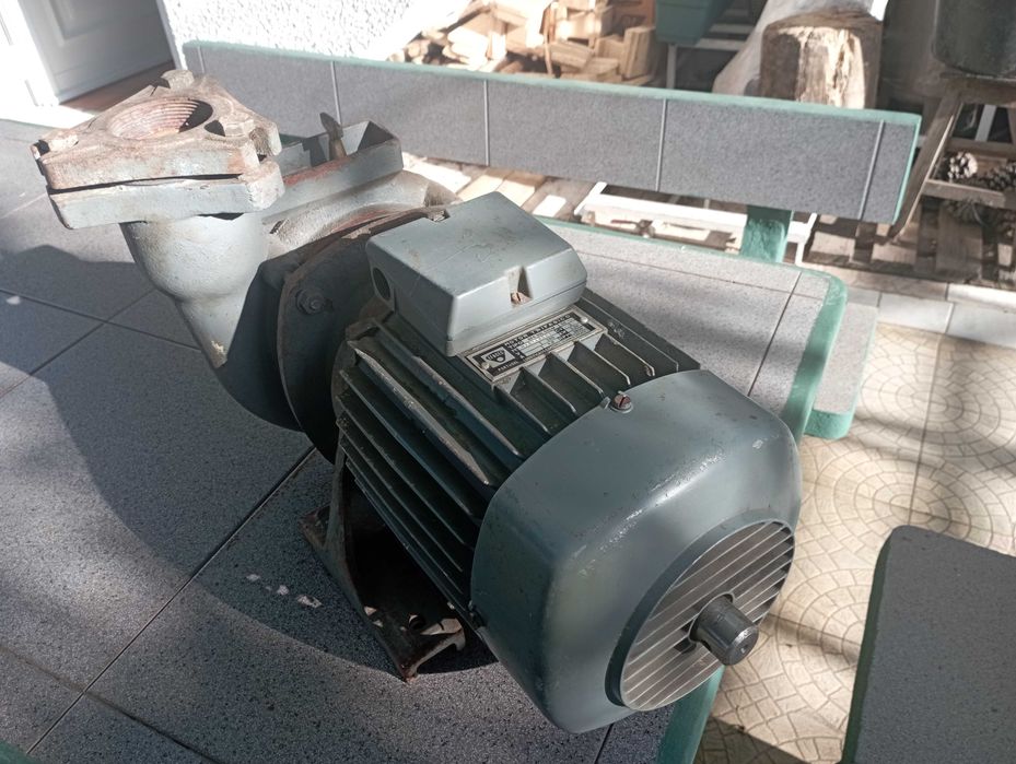 Motor de tirar  água ou outra finalidade EFACEC