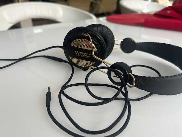 Słuchawki przewodowe marki WESC
