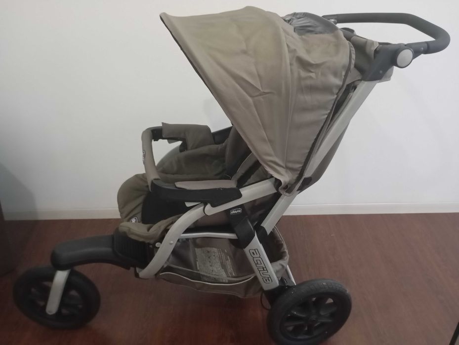 Carrinho trio bebé: ovo,alcofa e passeio