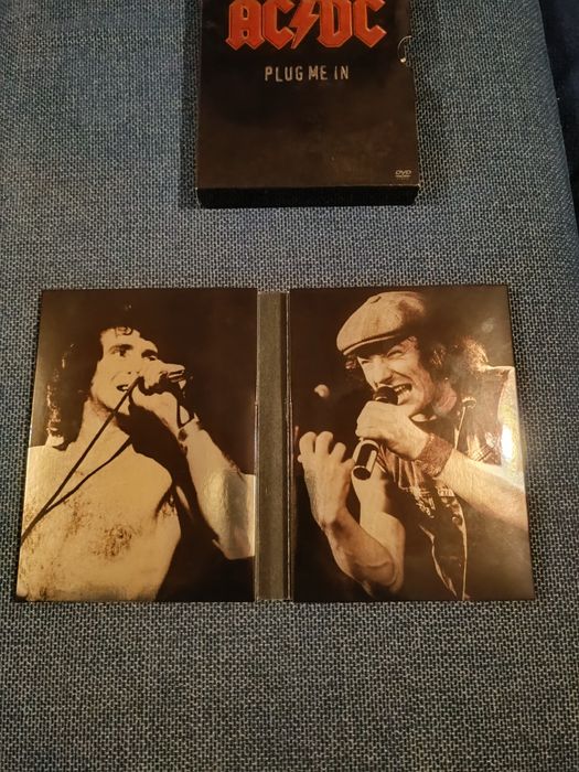 AC/DC - Plug Me In, 2 DVDs (free shipping)64297541046787123