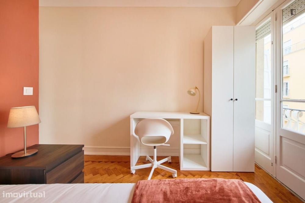 Quarto - localizado em Arroios Lisbon