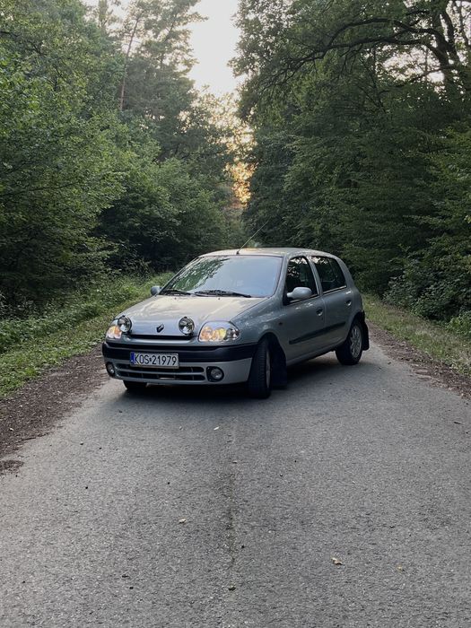 Renault Clio 2/II przedlift 1.4 16V 98km Benzyna 2001 Miejskie, kompaktowe