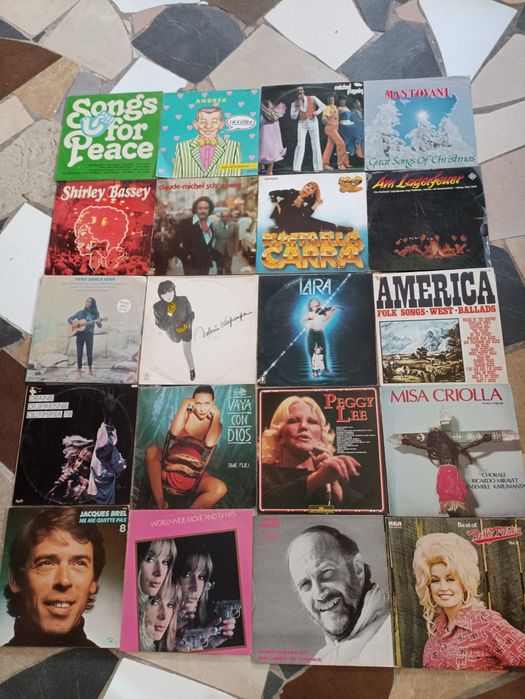 Dezenas de LPs e sigles