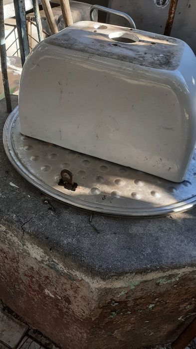 Бочок для унитаза.