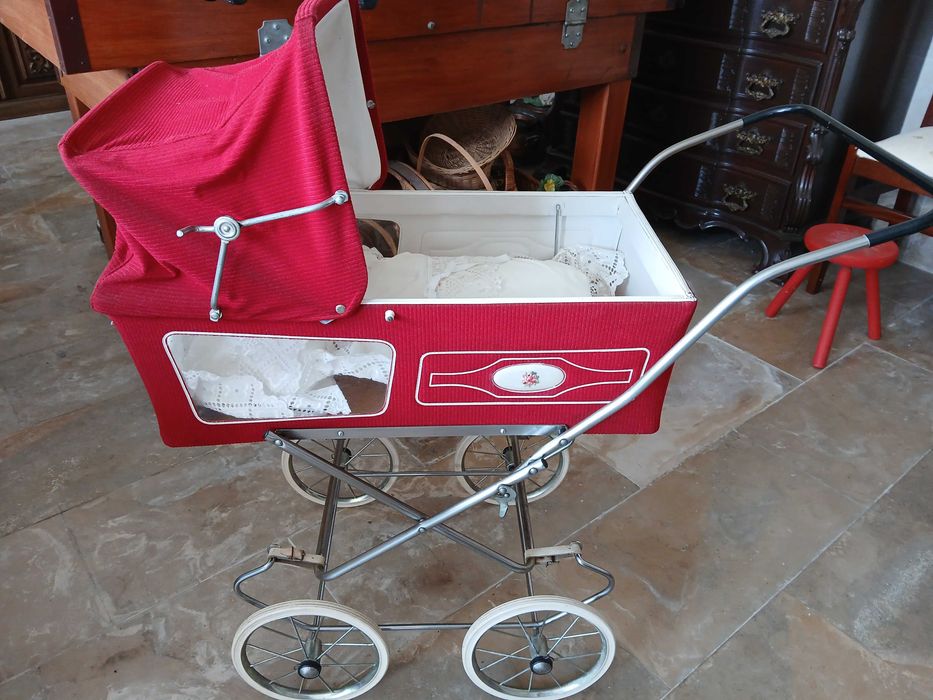 Carrinho bonecas vintage  anos 70, Altura 90cm Largura 85cm