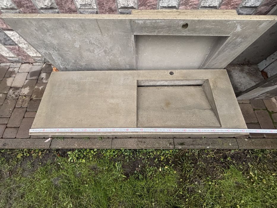 Мойка виготовлена  із бетона на  подвірья