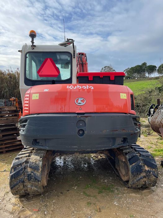 Escavadora KUBOTA KX080-3