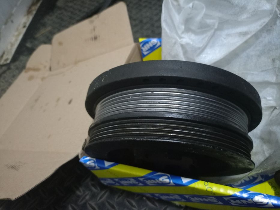 Продам шків коленвала,демфер bmw e 46 m47n