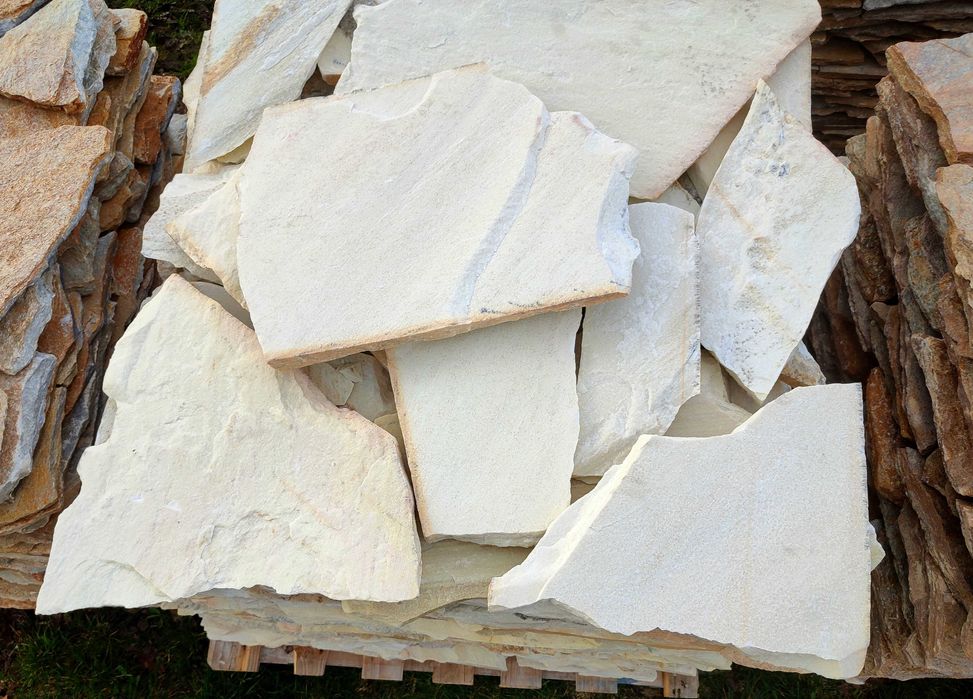 Kamień elewacyjny łupek biały kremowy waniliowy kwarcyt