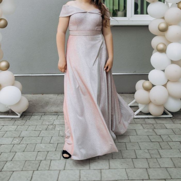 Продається  плаття