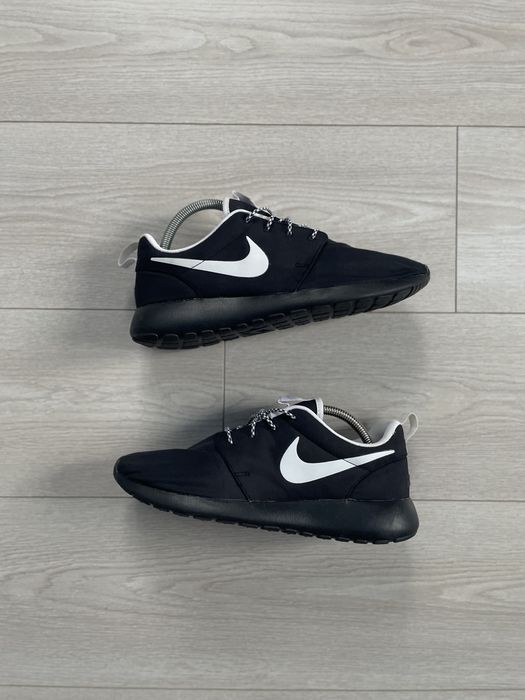 Оригінальні кросівки  Nike Roshe Run 41р 26 см водонепроникні