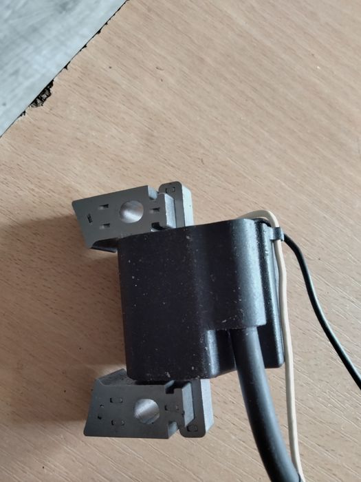 Катушка зажигания лодочного мотора