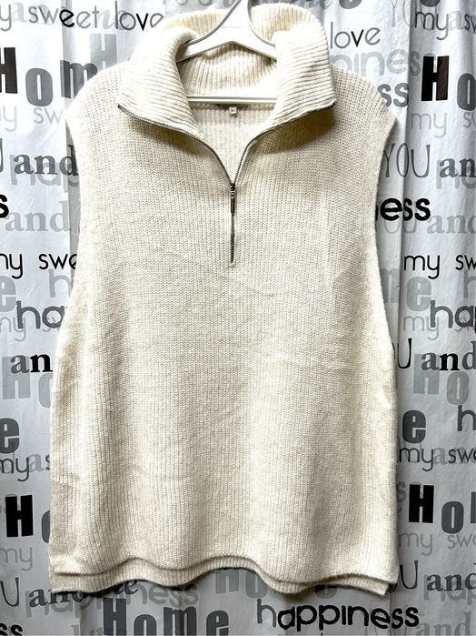 Жилет вязанный с горлом на замочке, большой размер.