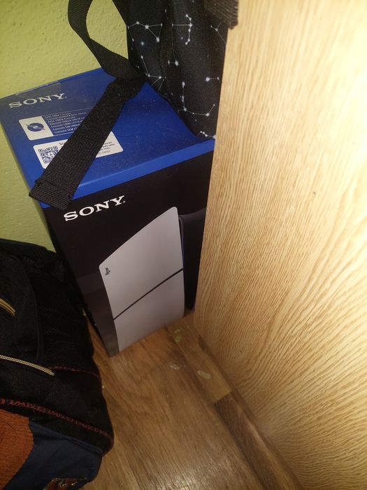 Ps5 slim digital praticamente nova