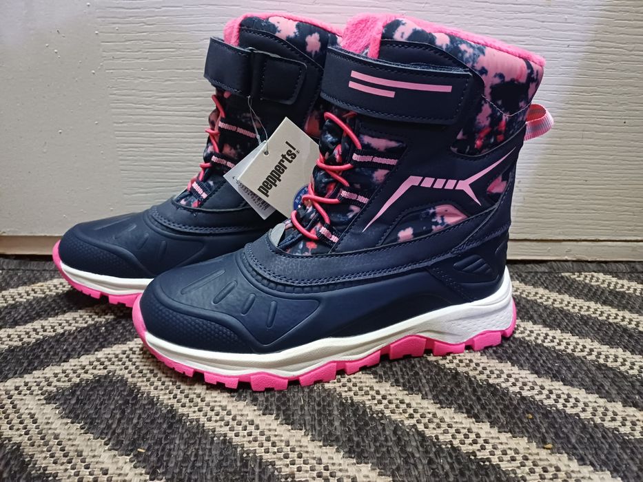 Продам чоботи для дівчинки Pepperts  зимові 36р