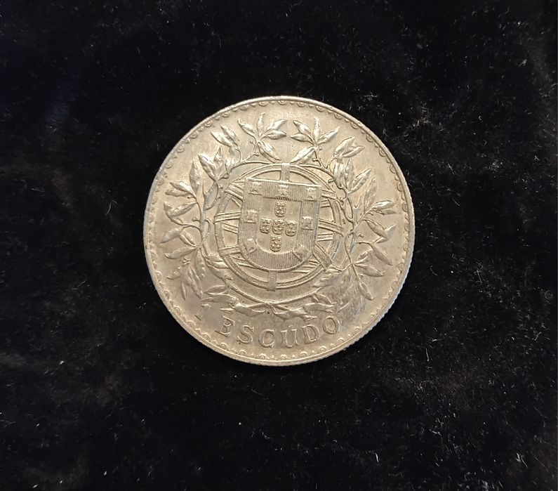 Moeda de 1 escudo em prata da República portuguesa