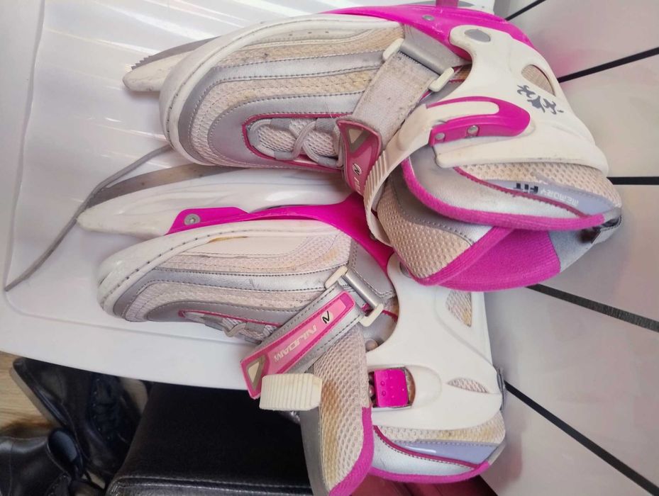 Łyżwy hokejowe regulowane 38-41