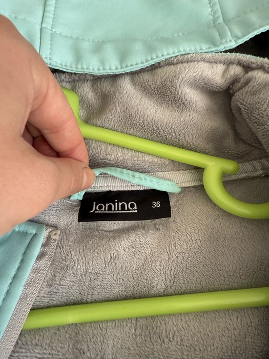 Куртка жіноча біло-сіра 38 та ментолова 36