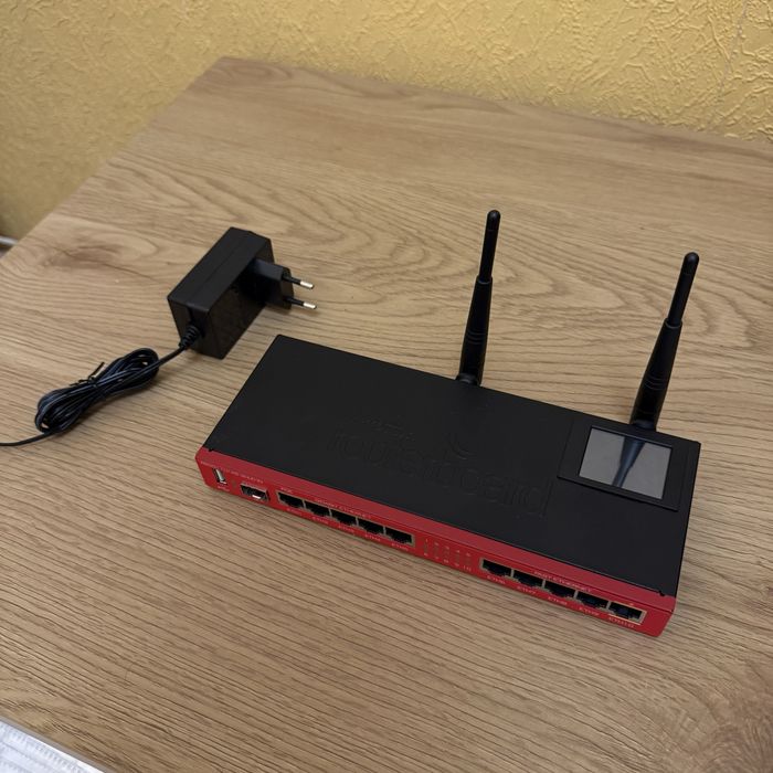Маршрутизатор MikroTik RB2011UiAS-2HnD-IN