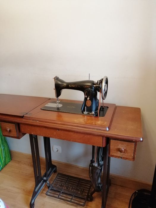 Máquina de costura antiga