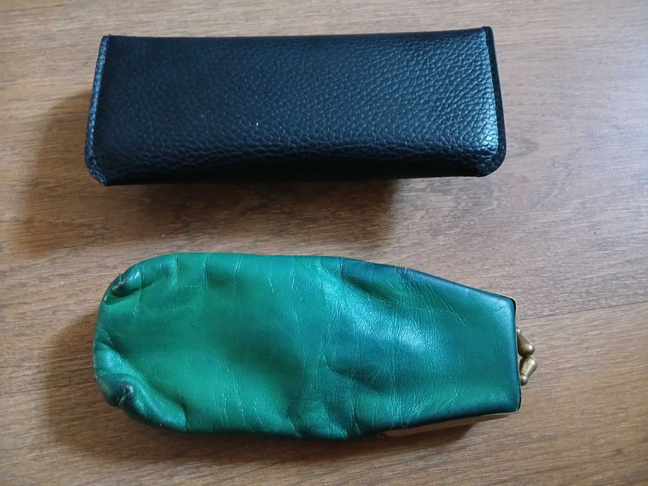 Кожаные  винтажные  чехлы  от  очков