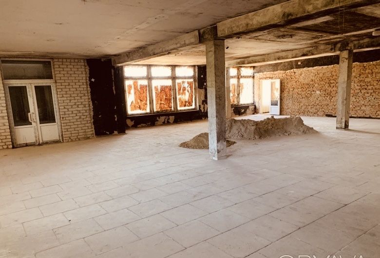 Продажа помещение 812 м2.