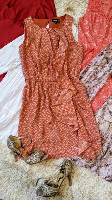 Сукні жіночі святкові, гіпюр