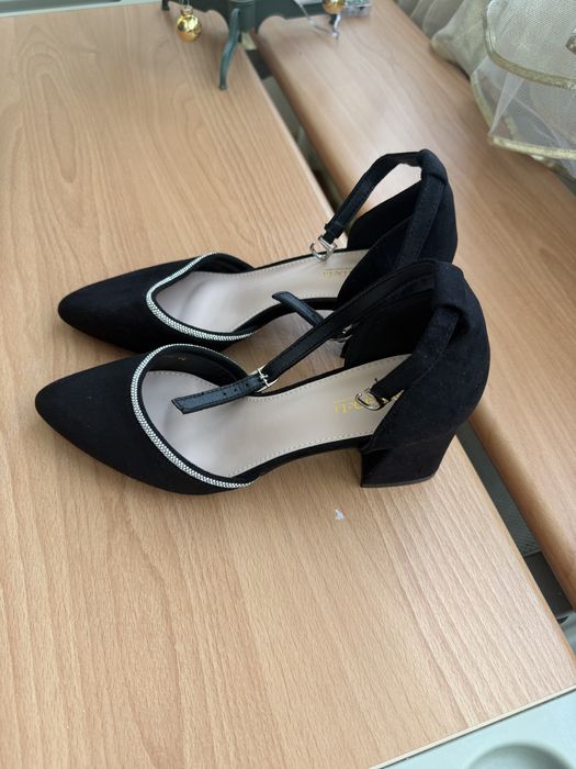 Туфлі Взуття Підбори