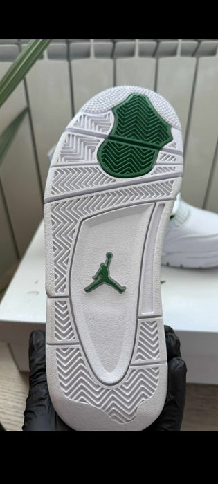 Nowe Air Jordan 4 Retro