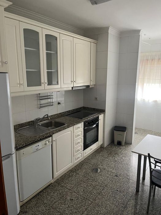 Apartamento T1 - Sao Felix da Marinha