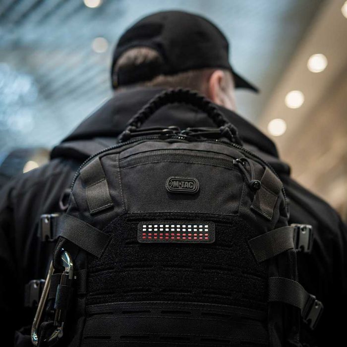 Naszywka na rzep  flaga 25x80 (miniaturowe kwadraty) Black/White/Red