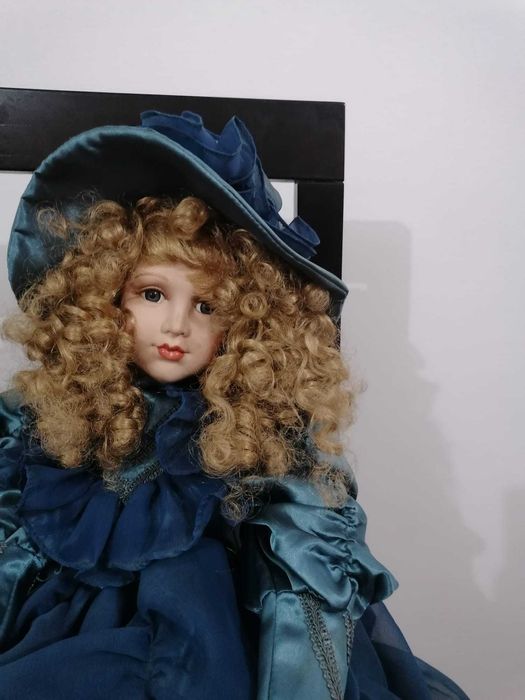 Boneca porcelana