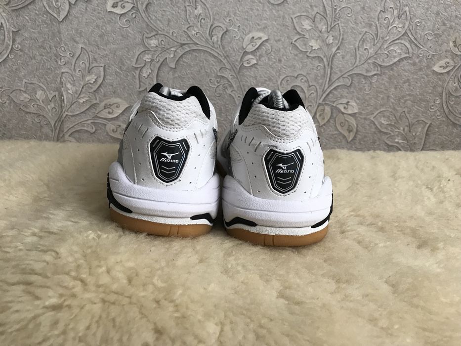 Як нові! Mizuno Wave для волейболу, тенісу 43 42,5 42 27,5 27