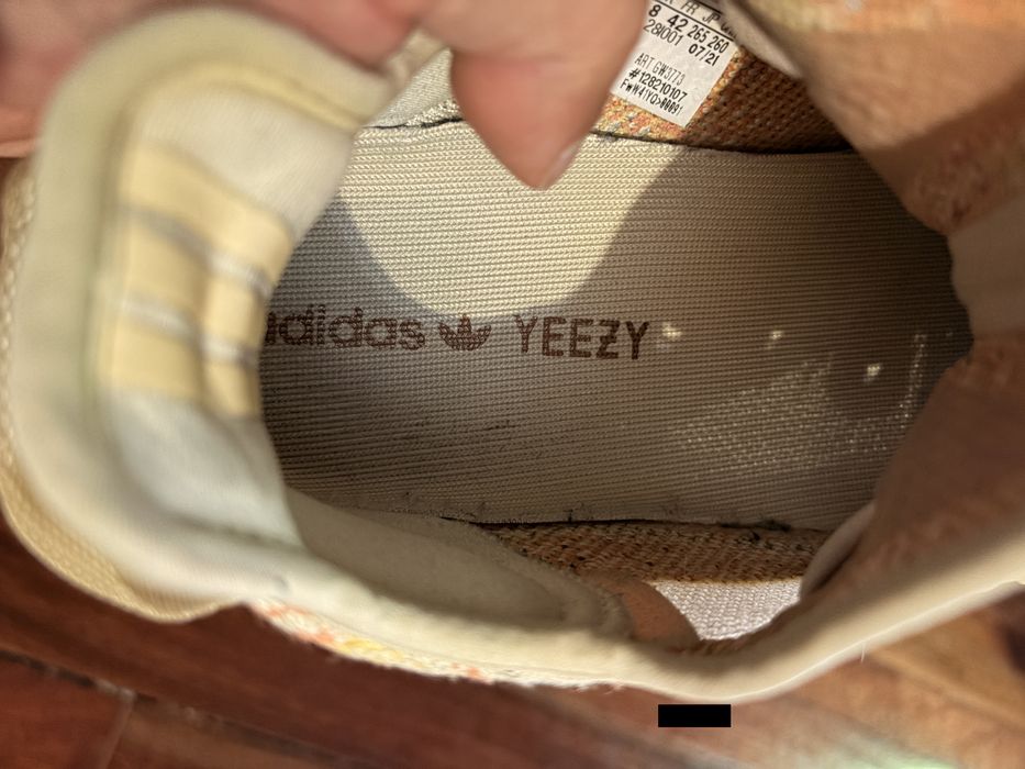 YEEZY BOOST 350 V2