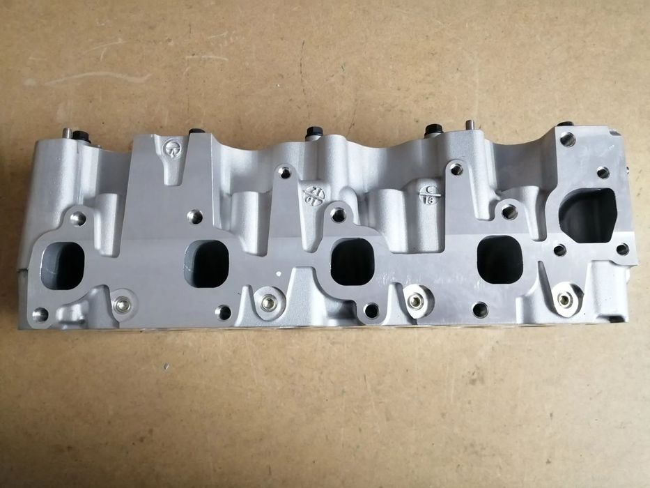 Cabeça Motor 2.0 / 2.2 d/td - Toyota Avensis, Carina e Picnic Corolla